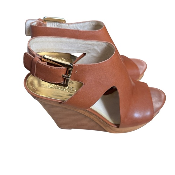 Michael Kors Women's Tan Leather Sandals - Picture 1 of 10